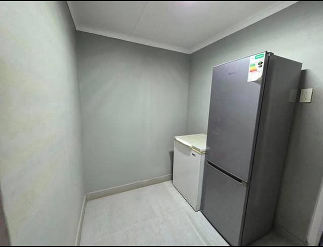 4 BEDROOM PROPERTY TO RENT IN OAKLANDS